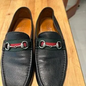 Gucci | Shoes | Gucci Black Leather Slipons With Red And  display picture 2